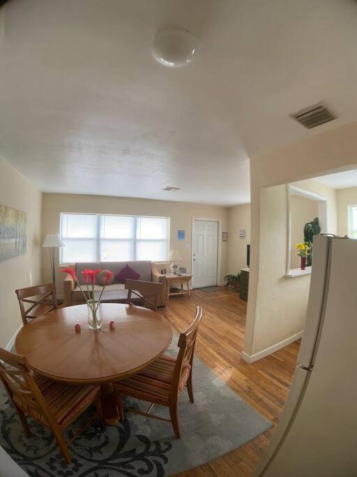 Private One-Bedroom 6 -Directly Across From Beach St. Pete Beach Exterior foto